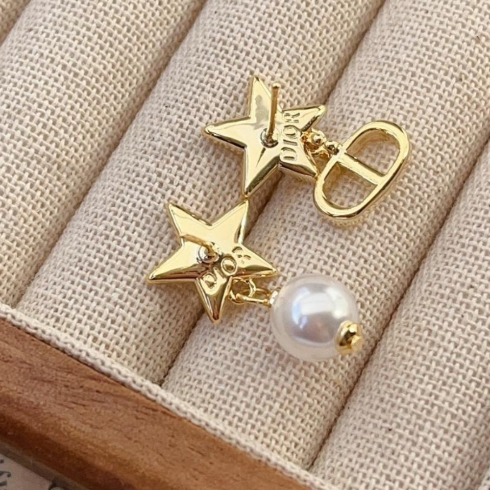 DIOR LUCKY Star Gold -finish Metal And White Pearls - Picture 14 of 14